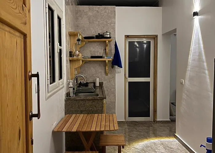 The Threekeys Cozy Retreat Steps From The Sea In Asala Apartment